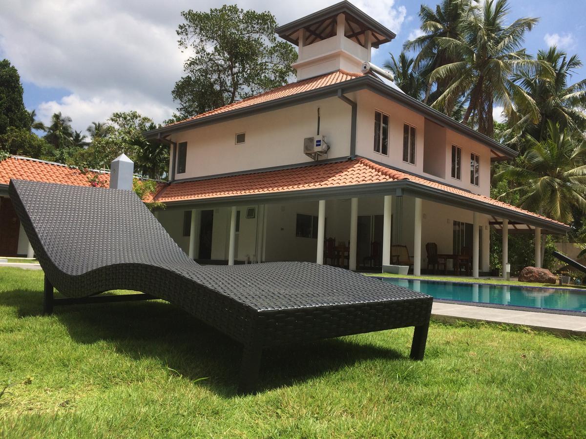 Anuhas Airport Villas Katunayaka Extérieur photo