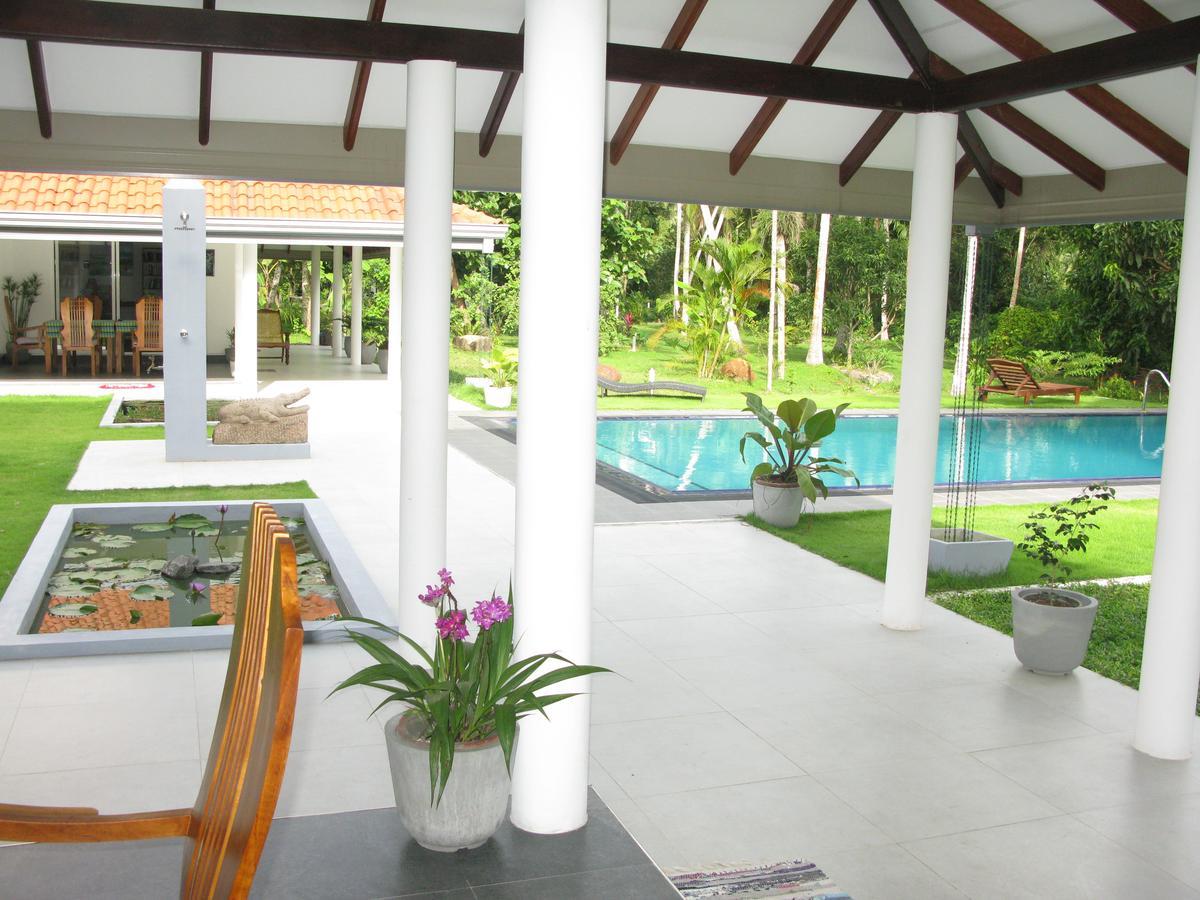 Anuhas Airport Villas Katunayaka Extérieur photo