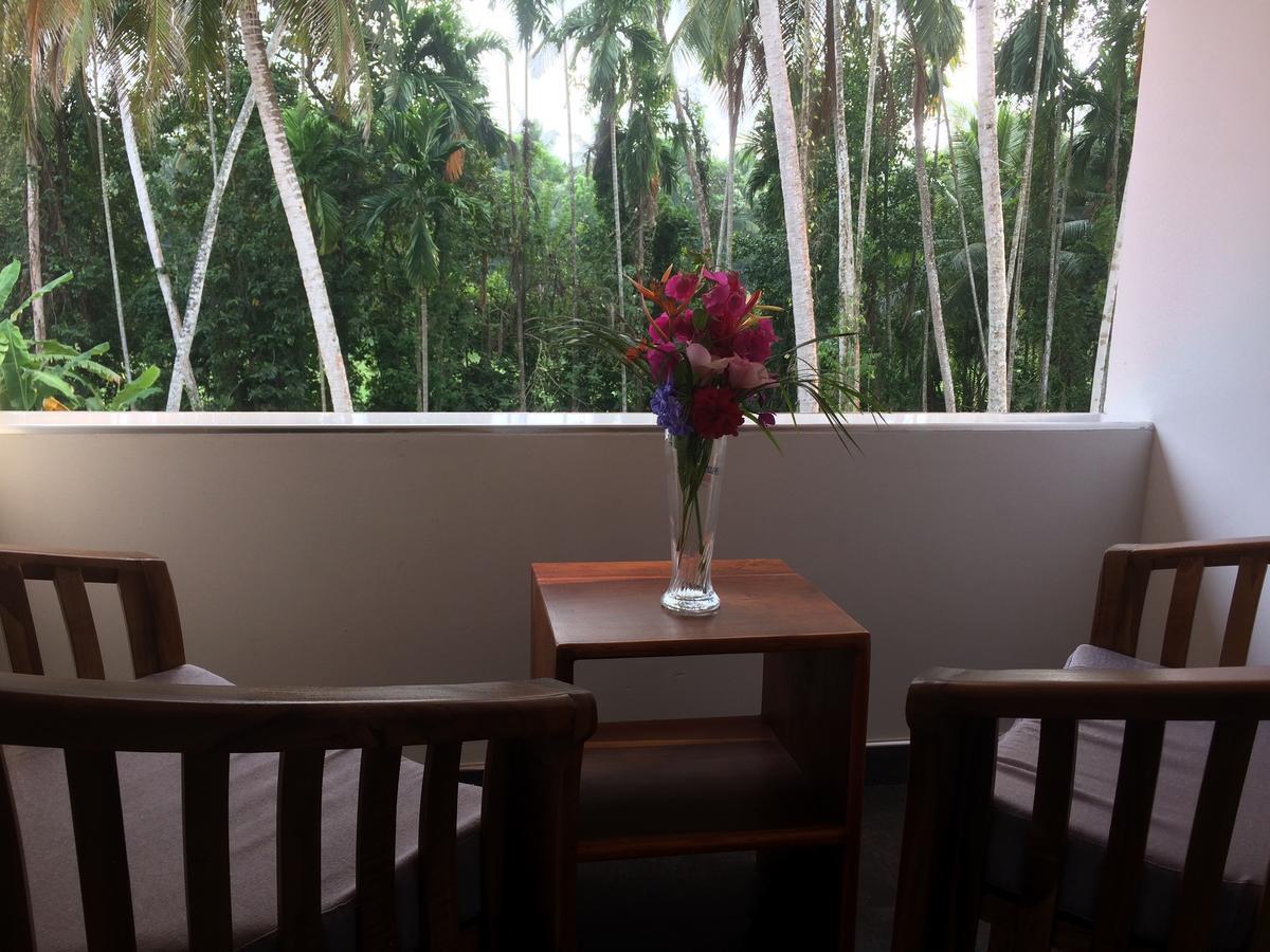 Anuhas Airport Villas Katunayaka Extérieur photo