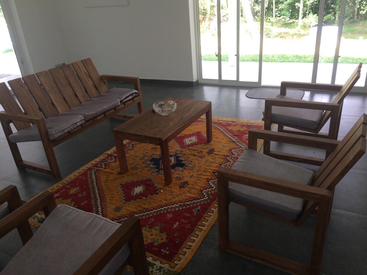 Anuhas Airport Villas Katunayaka Extérieur photo